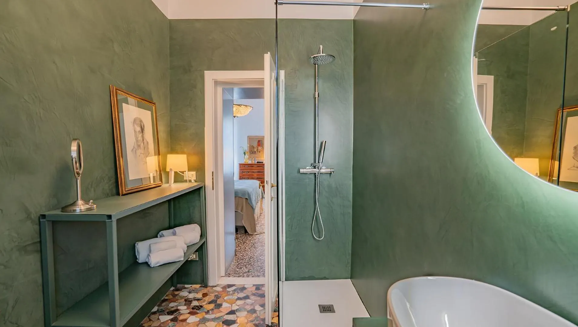 Casa Della Sensa 1 Garden & Canal View Venice Apartment